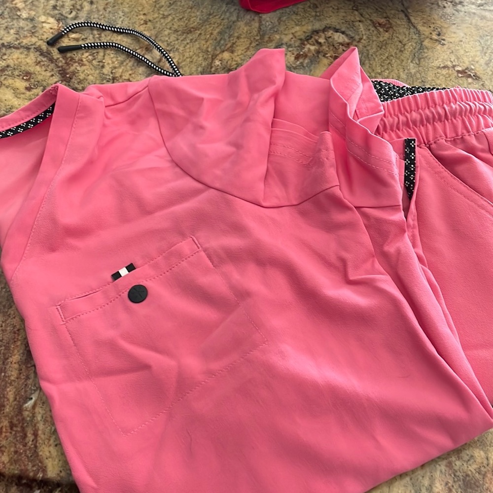 scrub set